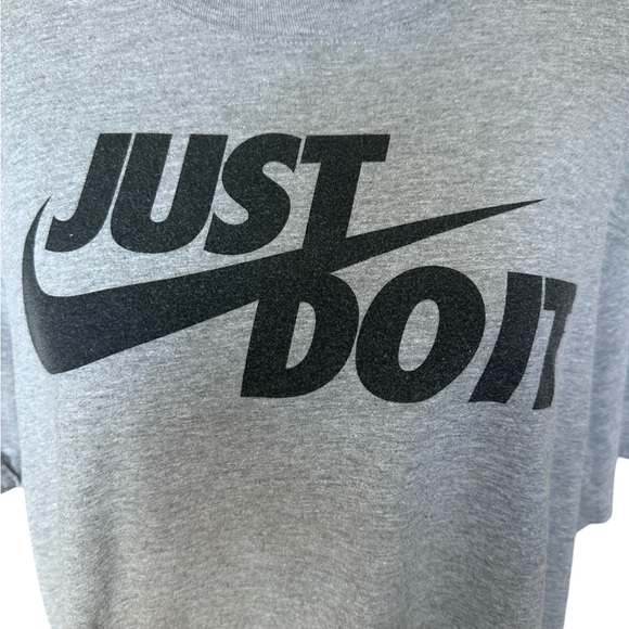 NIKE Grey Top XL Used condition - Picture 3 of 8